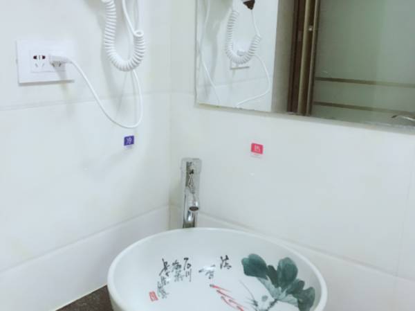 Yunlu Boutique Inn (Guilin Liangjiang Sihu Branch)