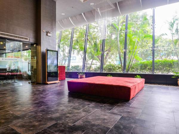 Henry Business Hotel