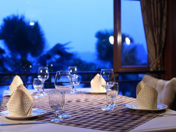 Holiday Islands Hotel