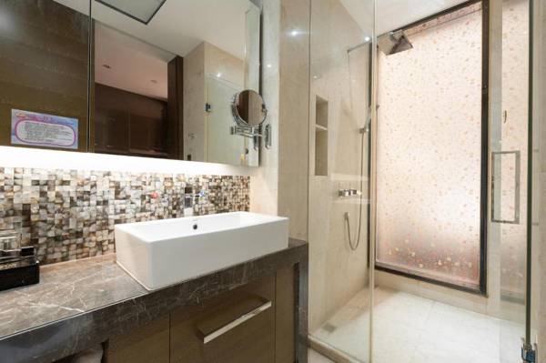 Guangzhou Yicheng Poly Central Pivot apartment