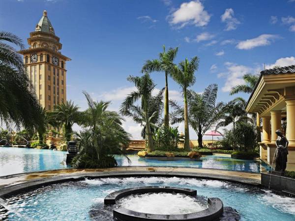 Chateau Star River Hotel