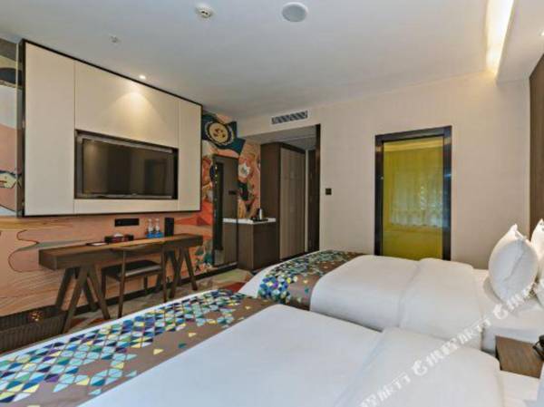 Zmax Hotel Guangzhou Tianhe East Railway Station