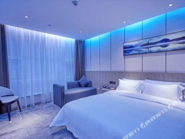 Paco Hotel (Guangzhou Baiyun Airport Liantang Metro Station)