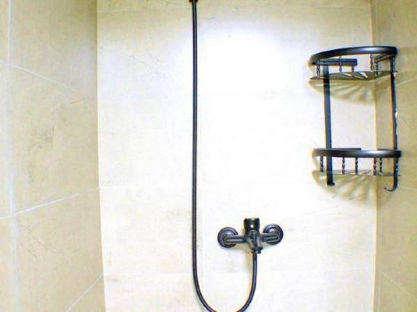 Wanlong International Apartment (Guangzhou Xiangxue Metro Station)