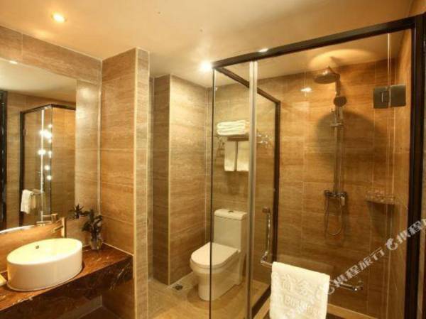 Guang Zhou Jing Yuan Shang Wu Jiu Dian Jing Xi Nan Fang Yi Yuan Di Tie Zhan Dian