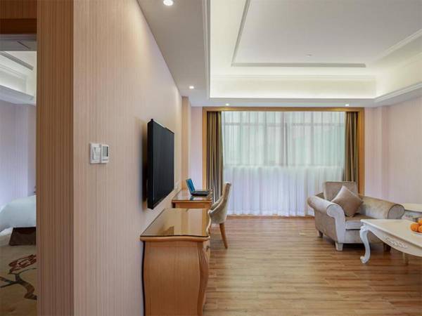 Vienna Hotel Guangzhou Huadu Sunac Cultural Tourism City Hecheng