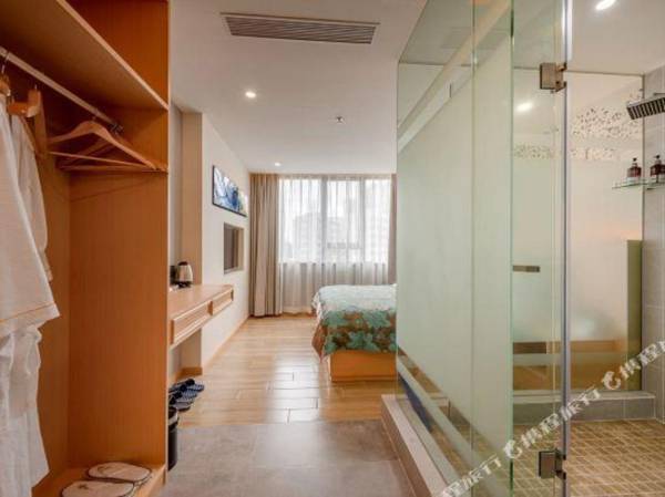 Hongxiang Business Hotel