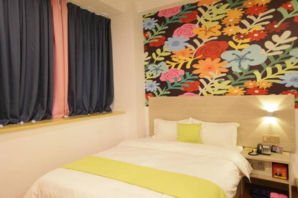 Lan Mei Kuai Jie Jiu Dian (Guang Zhou Cong Hua Qi Che Zhan Dian )