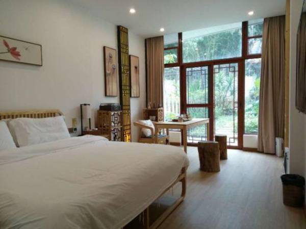 Tianyuan Huashe Hostel