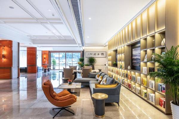 Atour Hotel Guangzhou Liwan Jiaokou Metro Station