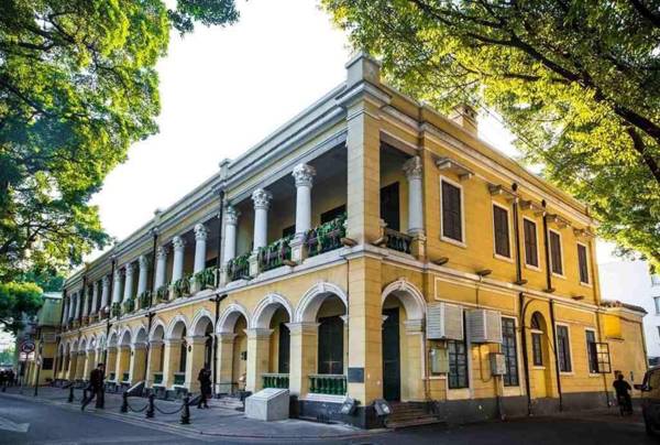 Hanting Hotel Guangzhou Zhongshanba Metro Station