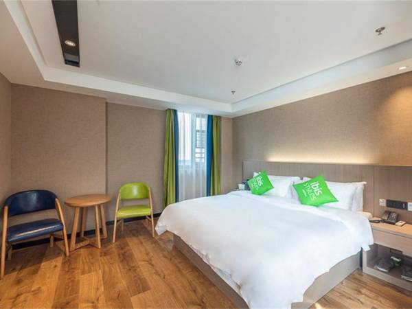 Ibis Styles Fuzhou WuYi Square