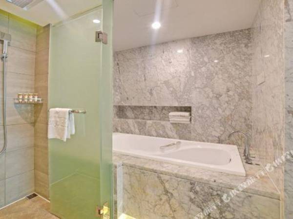 Fu Zhou Bo Er Ya Wu Yi Hotel