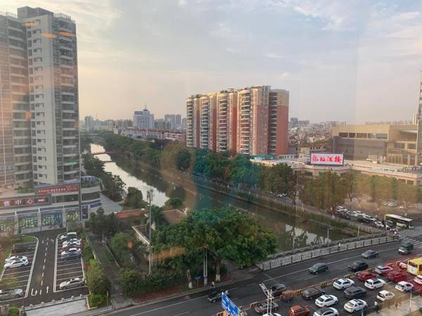 A寻味顺德/凤城食都/欢乐海岸/清晖园/步行街/长鹿农庄时尚简约有档次大床房