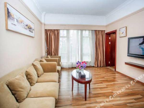 Tongcheng Business Hotel