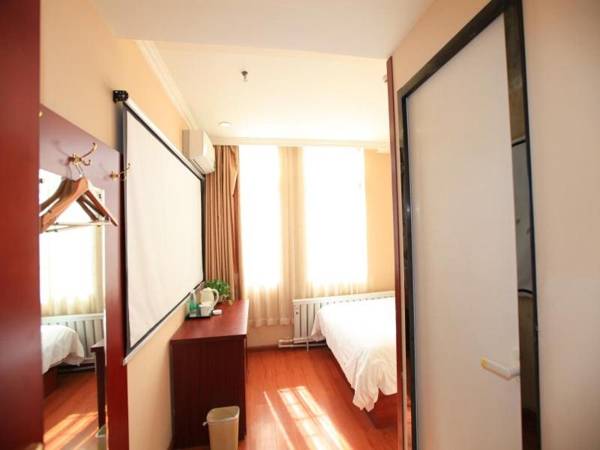 GreenTree Inn Liaoning Dalian Railway Station South Shengli Square Express Hotel