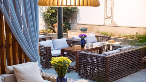 Dali Four Seasons Hostel