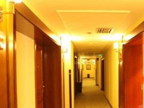 ibis Chongqing Ranjiaba Railway Station