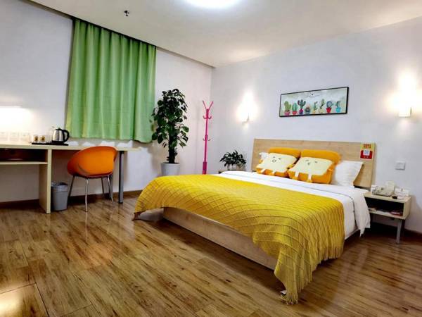 Super 8 Hotel Chongqing Shiqiaopu Metro Station