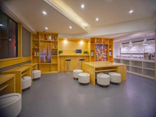 7 Days Premium Chongqing Nanping Convention Center Gongmao Subway Station Branch