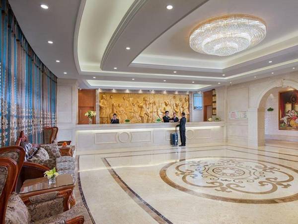 Vienna International Liangjiang Xingfu Square