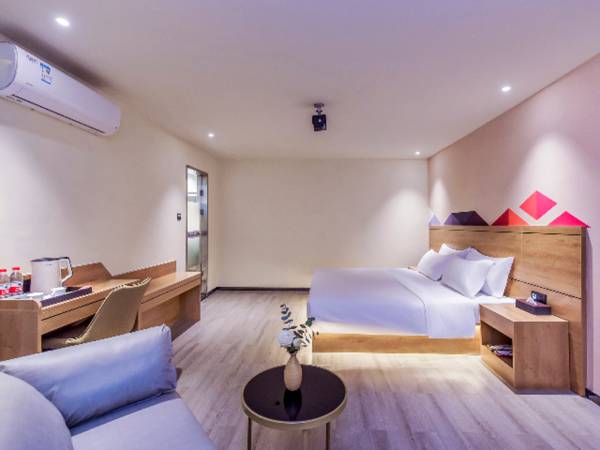 Borrman Hotel Chongqing Sanxia Square Pedestrian Street Center