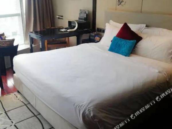 Elite Polink Global Hotel (Chongqing Yangjiaping)