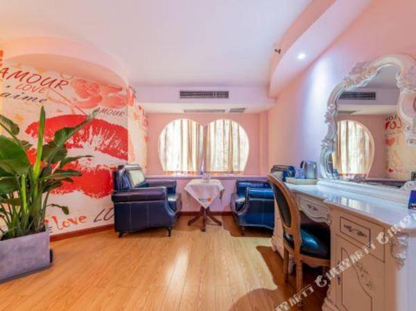 Weiyan Boutique Hotel (Chongqing Dashiba Metro Station)