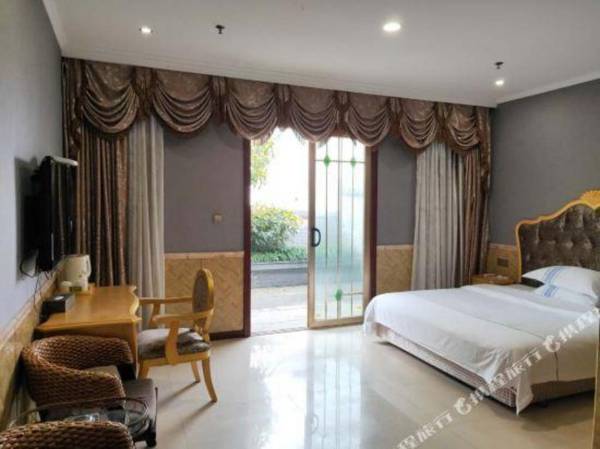 Feicui Huangguan Hotel