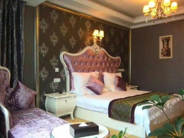 Tongnan Celebrity Hotel