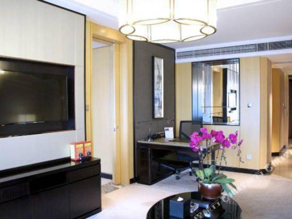 Howard Johnson Jinyi Hotel Chongqing