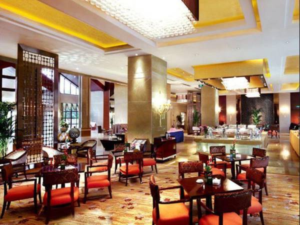 Xinjin Celebrity City Hotel