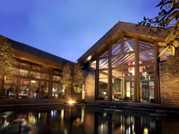 Xinjin Celebrity City Hotel