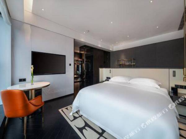 The Langbo Chengdu Unbound Collection