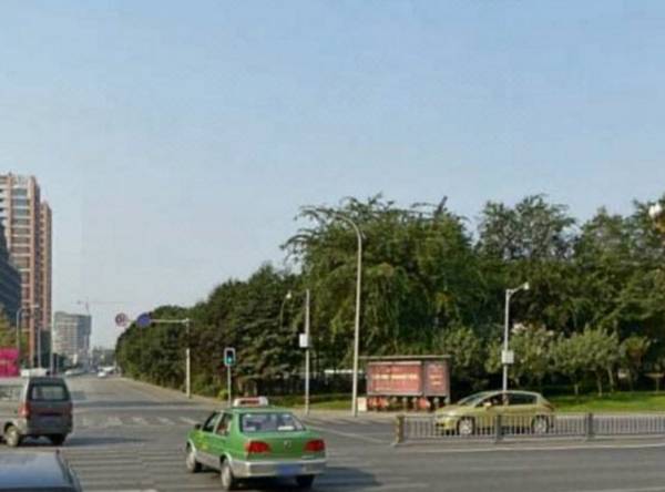 Cheng Dou Jing Shan Jia Ri Hotel