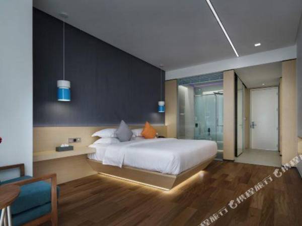 Mi Hotel (Chengdu Huayang Haichang Polar Ocean World)