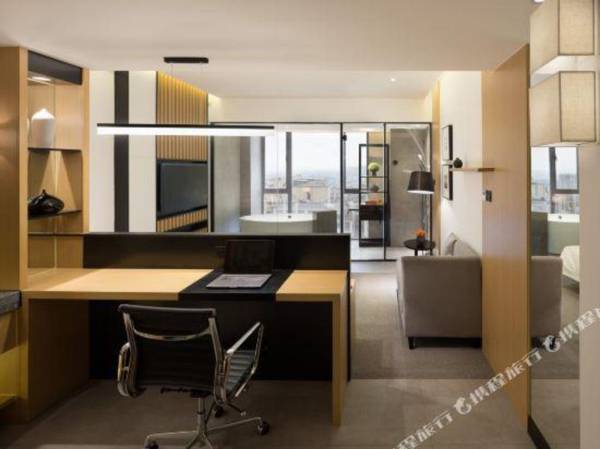 Workspace - SFeel Designer Hotel (Xinjin Xinyue Plaza)