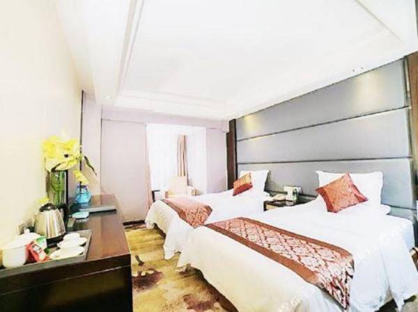 Qixin Hotel (Nine Eyes Bridge)