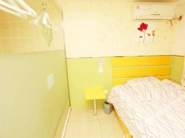 99 Hotel (Chengdu Kuanzhai Alley Metro Station)