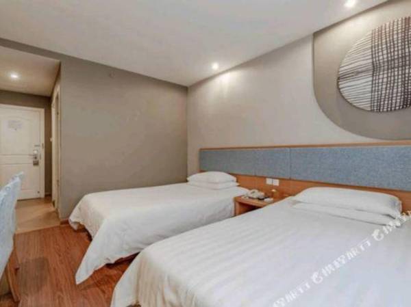 Pebble Motel Hotel (Chengdu Jinniu Wanda liangjiaxiang subway station store)