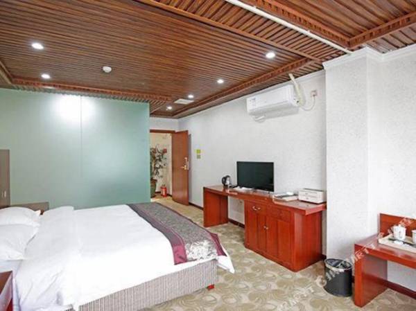 Chengdu Longzhixin Hotel