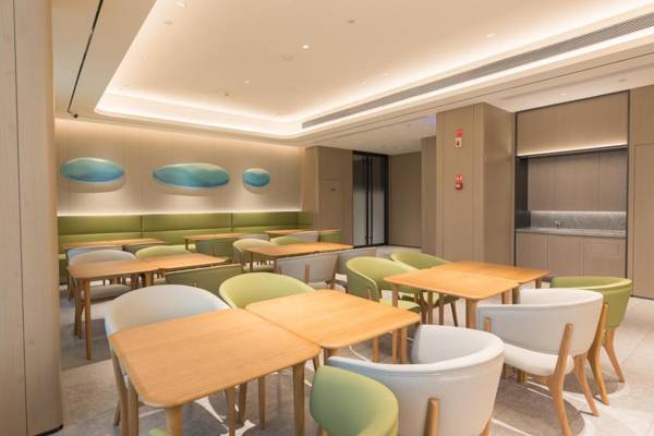 Ji Hotel Chengdu East Railway Station Aoyuan Square