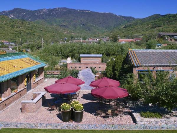 Brickyard Retreat at Mutianyu Great Wall