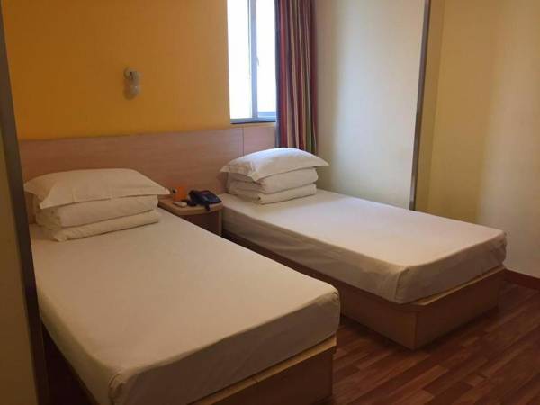 7Days Inn Beijing Xueyuan Road Liudaokou Subway Station