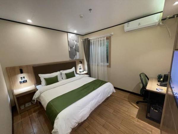 Workspace - Green Tree Inn Express Beijing Chaoyang District Dougezhuang Tianda Road