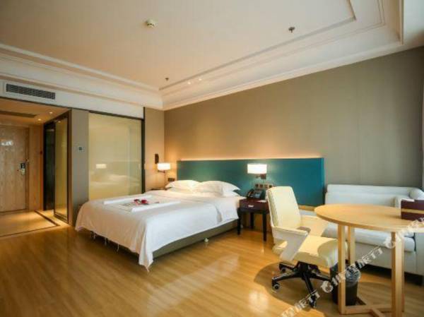 Workspace - Lakeside Hotel