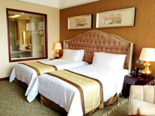 Yulong  International Hotel