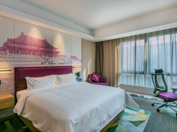 Workspace - Hampton by Hilton