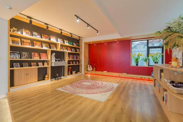 Floral Hotel Beijing Lixiang Valley