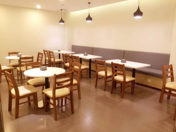 Hanting Hotel Beijing Shijingshan Ancient City Metro Station